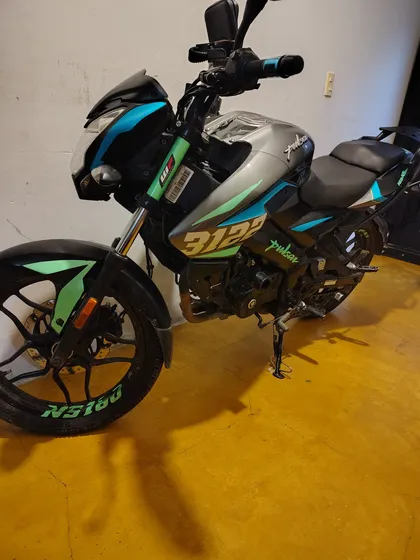 Pulsar Ns 160 Modelo 2023 Exelente Estado Papeles Al Dia