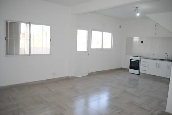 Semipiso En Venta Permuta Dueño Financia Departamento 3 Ambientes Refaccionado A Nuevo Con Terraza Ituzaingo Norte