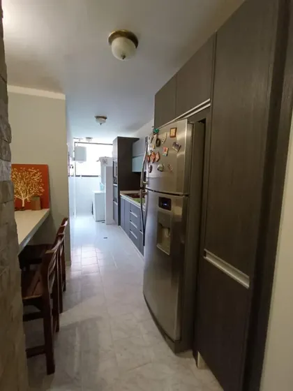 Yn(annabelle) Alquilo Excelente Apartamento En La Urb.el Bosque Valencia Carabobo Edificio. Bosque Jardín Calle Con Vigilancia 2 Habitaciones 2 Baños 2 P/ E Cocina Equipada Lavadora/secadora