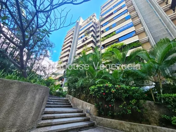 Apartamento En Venta Los Palos Grandes 25-21675 Ab