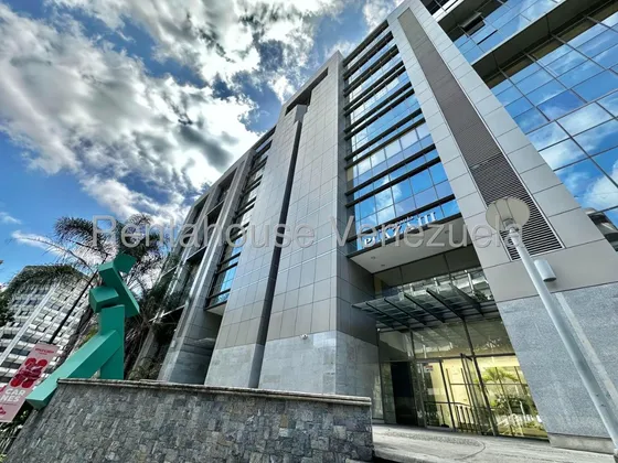 LG Alquilo Moderna Oficina Nueva A Estrenar, Frente Al Centro Profesional Santa Paula, En La Urb. Santa Paula