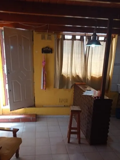Casita En Ituzaingo Pvc De Bs.as 1cuadra De La Estación. 