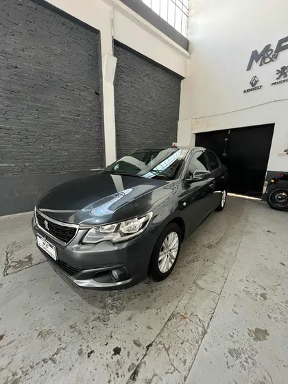Peugeot 301 1.6 Allure
