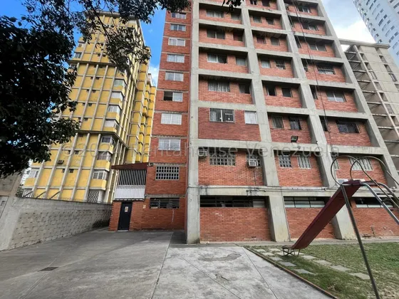 La Florida Apartamento En Venta Mls#24-15947 Sl
