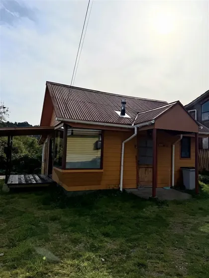 Venta Terreno 985m2 + 3 Casas Vista Al Mar En Cisnes. Du