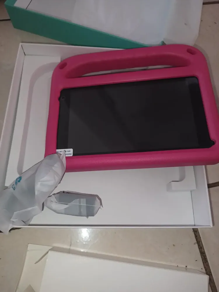 Tablet GOODTEL G7 Para Niños De 7 Pulgadas – Android 11, 2GB RAM, 32GB ROM, WiFi, Bluetooth, GPS, Control Parental, Funda EVA Protectora, Color Rojo