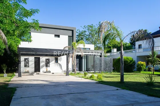 Casa 6 Ambientes Venta Barrio El Ombu A Estrenar