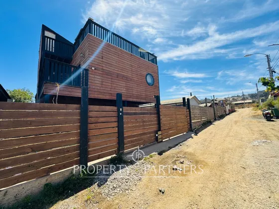 Pichilemu, Casa En Playa Hermosa A Metros De La Pl...