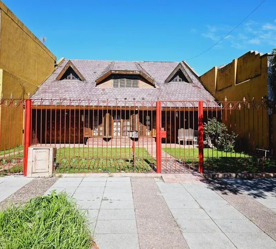 Venta Casa En Villa Bosch. Lote 428 Mts2. Ideal Constructor.