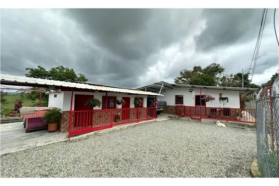 Se Vende Finca Vía Circasia - Montenegro 