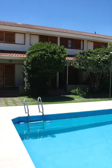 Duplex De 2 Dormitorios Y Cochera En Venta - Barrio Sol Y Lago - Villa Carlos Paz