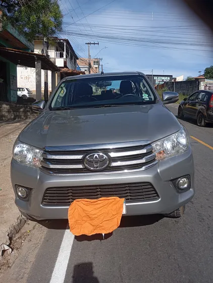 Toyota Hilux 2.8 Tdi Std Cab. Simples 4x4 2p