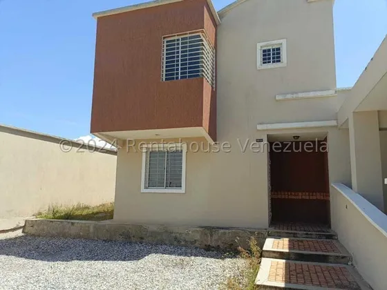 Milagros Inmuebles Casa Venta Barquisimeto Lara Zona Este Ciudad Roca Economica Residencial Economico Código Inmobiliaria Rent-a-house  25-927