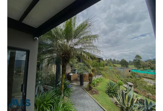 ¡vive La Tranquilidad Y Amplitud!(mls#254310)