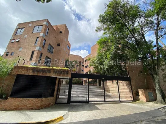 Ss: Vende Apartamento 23-1173 En Country Club De 769.48 M2, 5h/7b/8pe
