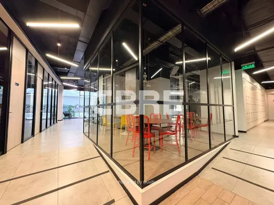Oficina Habilitada Con Muebles En Nueva Las Condes