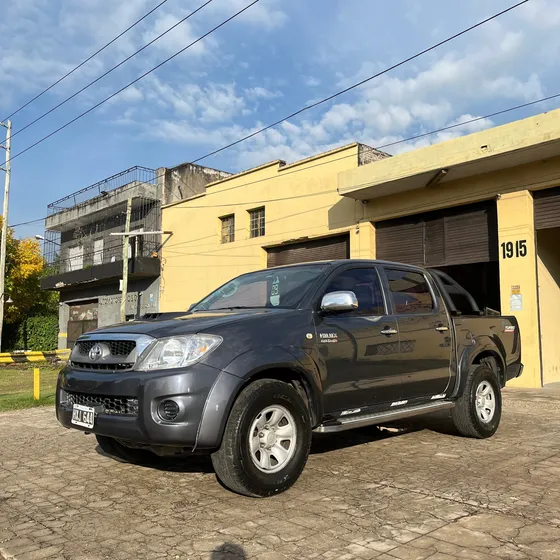 Toyota Hilux Pick-up 3.0 I Srv Cab Doble 4x2 Cuero