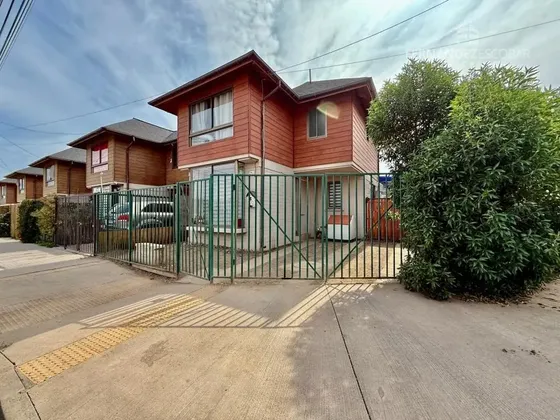 Los Andes - Vende Casa Esquina 3d 3b 3e. Aires De Aconcagua