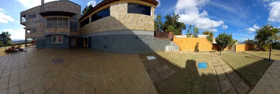 Vendemos Quinta - Urb. La Lagunita - Excelente Oportunidad - Ver Video - Xavijennyinmuebles