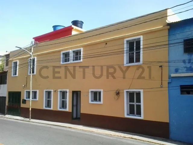 Oficina En Alquiler, En Primer Piso De Casa Comercial Er