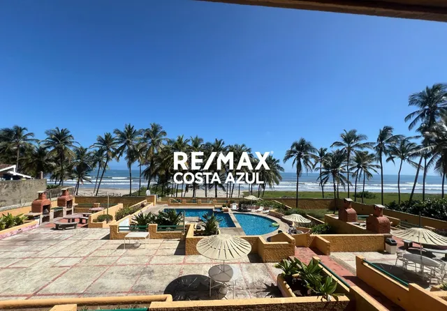 Remax Vende Apartamento De 54 M2 En El Conjunto Puerto Limon Frente Al Mar Con Balcon
