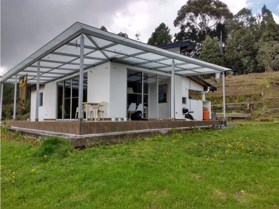 Casa Campestre En Venta En Envigado, Sector La Catedral
