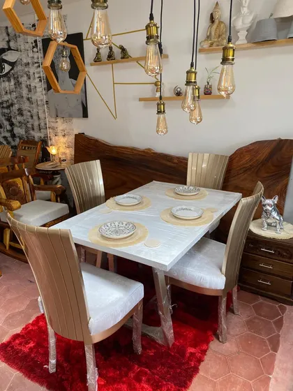 Vendo Mueblería En Excelente Ubicación / Via Principal 