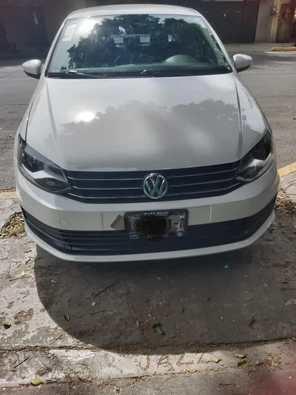 Volkswagen Vento 1.6 Starline At