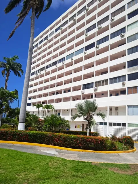 Apartamento Duplex En Caraballeda 65 M2, 1 Hab, 1 Baño Y 1 P/e Acropolis