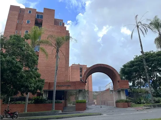 Alquiler Apartamento La Lagunita 166m2