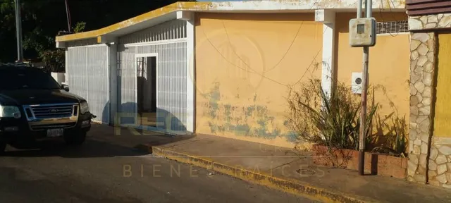 Ecv-1689 Zona Oeste Casa Quinta Sector Los Olivos