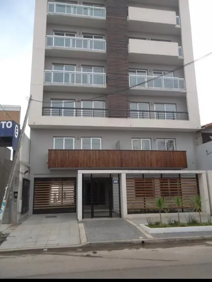 Departamento En  Venta / 2 Dormitorios / Planta Baja / Con Lavadero 