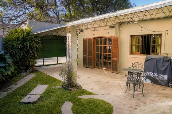 Venta Casa 3 Amb Castelar Norte Cochera Jardin
