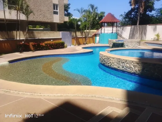 En Venta De Apartamento  En Urbanización  Puerto Encantado, Higuerote, Miranda.