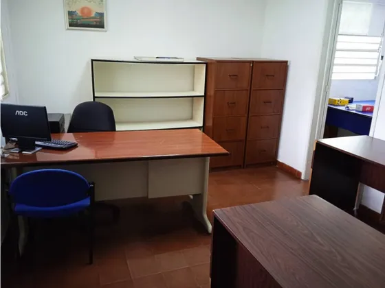 Alquilo Dos Casas Para Deposito De 680 M2
