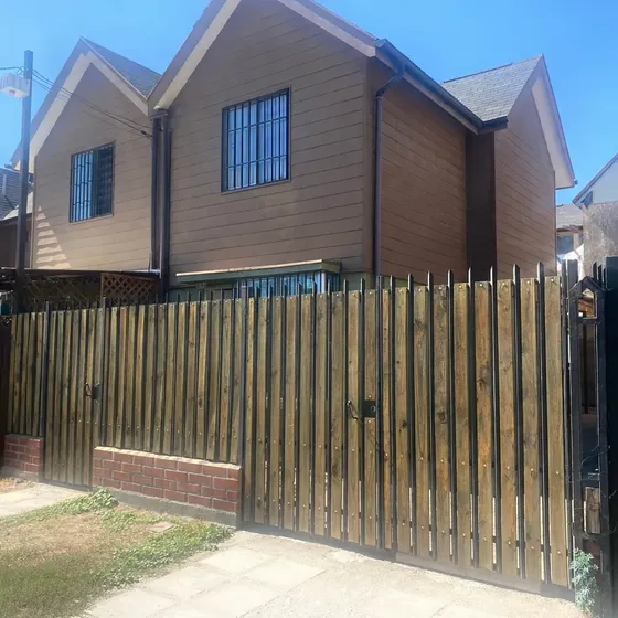Casa 2d En Buin | Patio Y Estacionamiento