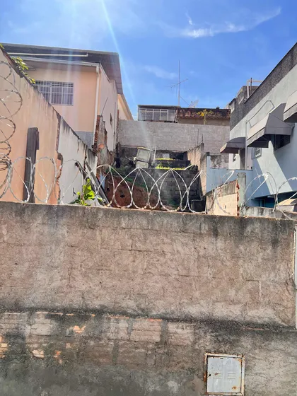 1/2 Terreno