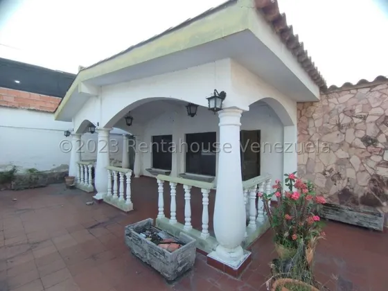 Venta Excelente Terreno Con Casa, De 749 Metros, En La Mata- Cabudare, Avenida Principal,\\ Mehilyn Perez Tu Asesor De  Confianza //