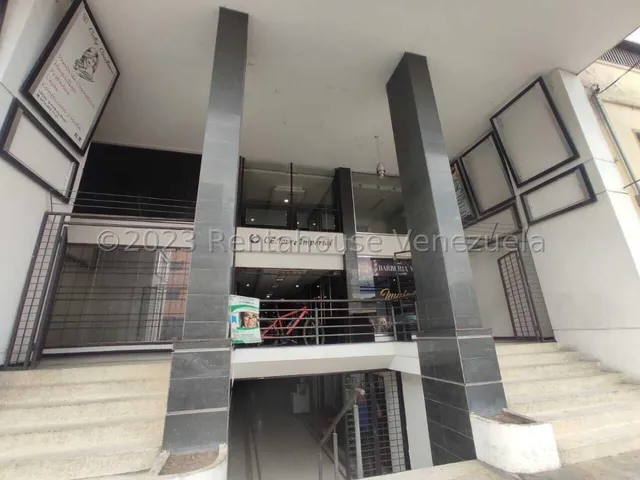 Oficina En Venta C.e. Torre Imperial, Sector Centro Maracay, Calle Boyacá, 25-16076 Mv