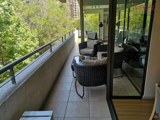 Departamento Con Jardín, 3 Dormitorio En Venta En Huechuraba