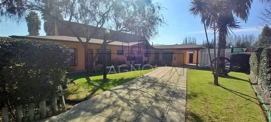 Casa En Venta De 6 Dorm. En Las Cabras