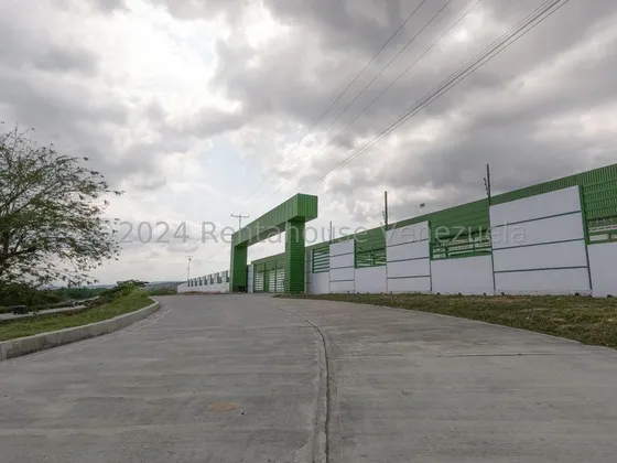 Marling Briceno Vende Extenso Terreno En Yaritagua Zona Cambural #25-3476