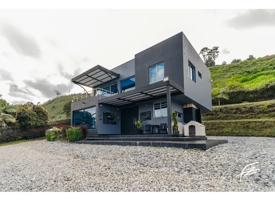 Casa En Venta En Guarne, Antioquia 
