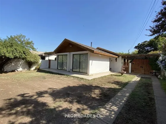 Casa En Venta De 3 Dorm. En Las Condes