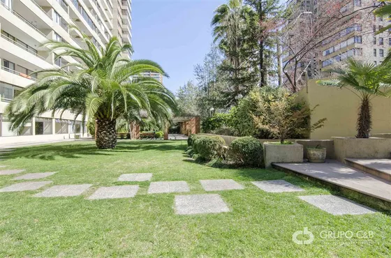 Departamento En Arriendo En Las Condes, 4 Dormit. 2 Estacs.