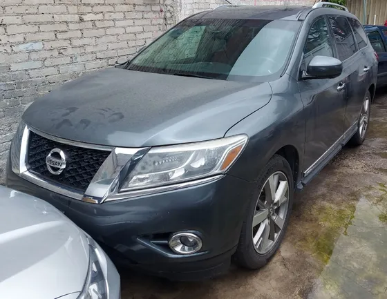 Nissan Pathfinder 3.5 Exclusive Mt