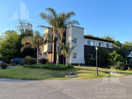 Casa 6 Ambientes 3 Plantas Con Ascensor Venta Alquiler Abril