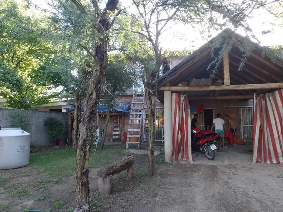 Venta Casa En Mina Clavero Con 1 Dormitorio En Barrio Residencial-k022mc - 