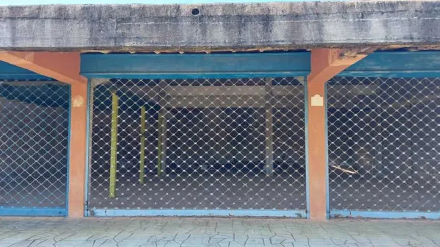 En Venta Dos Locales En Uno,  Centro Comercial Brion,  Higuerote