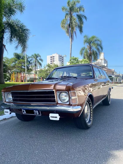 Caravan De Luxe 2.5 4cc